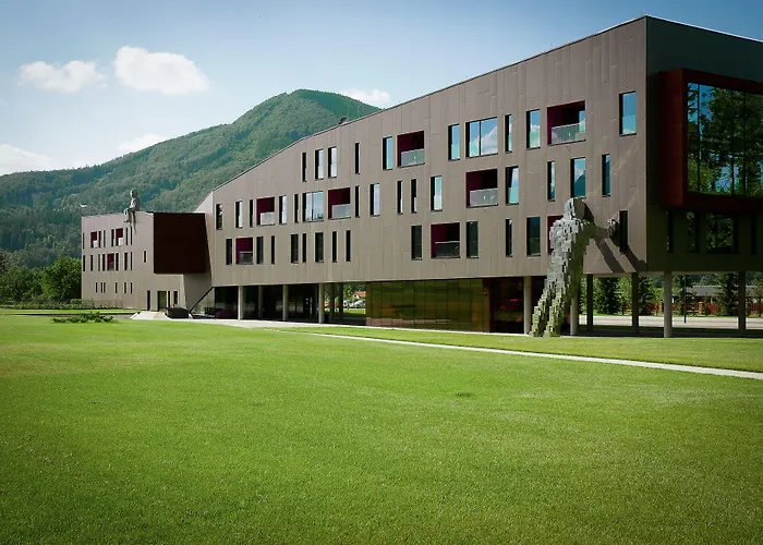 Miura Art Hotel